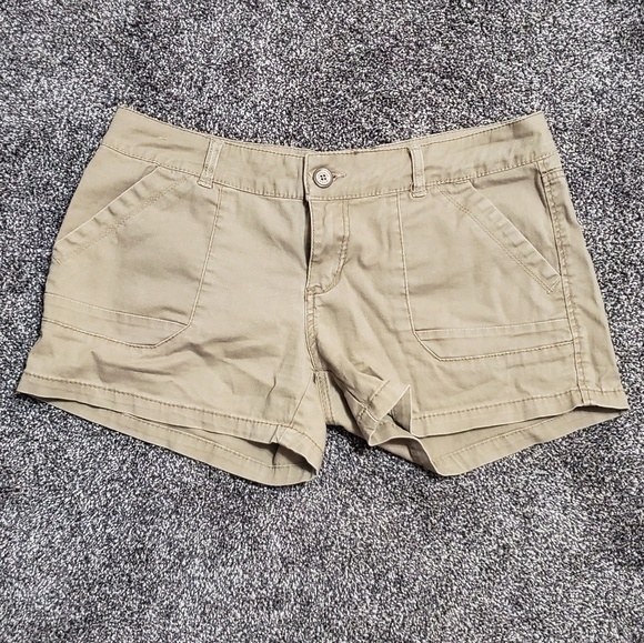 UNIONBAY Pants - Khaki shorts size 13